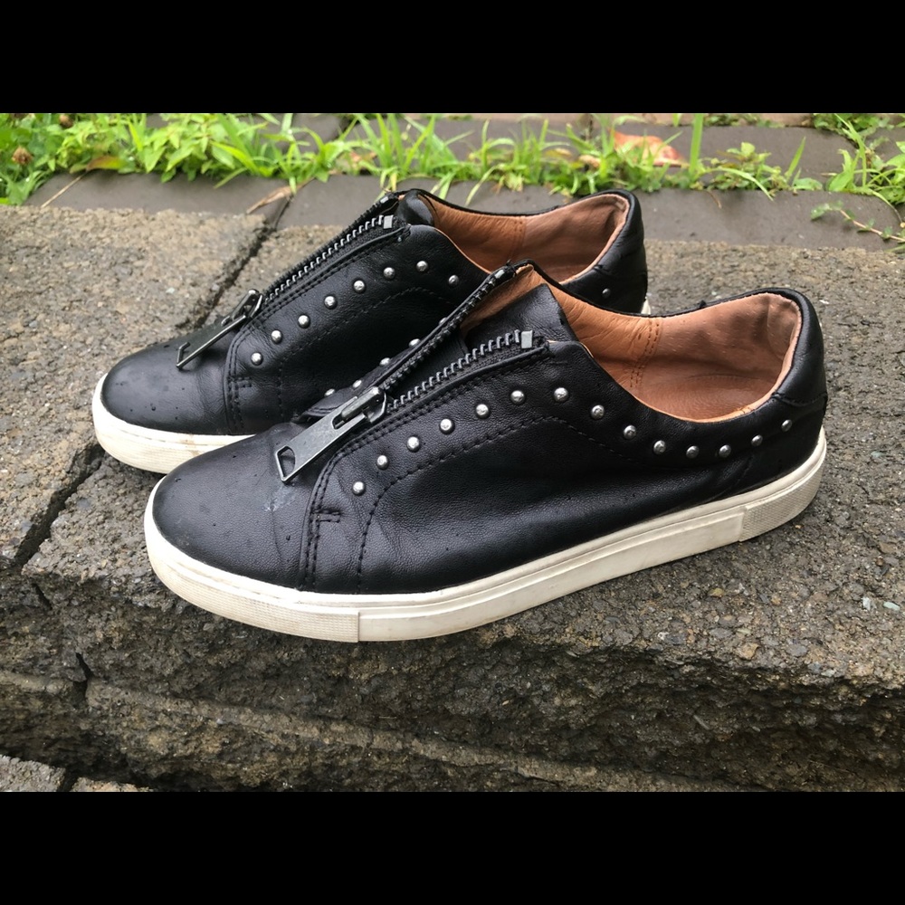 Frye All Leather Zip Sneaker Style size 7